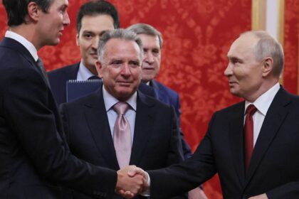 Putin Meets With US Envoys at the Kremlin for Renewed Talks on Ending the War in Ukraine