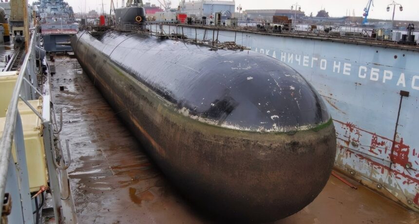 Russia Built a Titanium Hulled ‘Golden Fish’ Nuclear Submarine That Could Hit 44 Knots That Had 2 Reactors. The Goal Was to Hunt US Navy Aircraft Carriers
