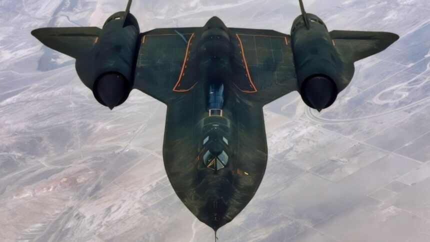 Over 4,000 Missiles Failed to Hit a Single US Air Force Mach 3.2 SR-71 Blackbird. Speed Was the Only Way to Survive as It Had No Weapons to Fire Back