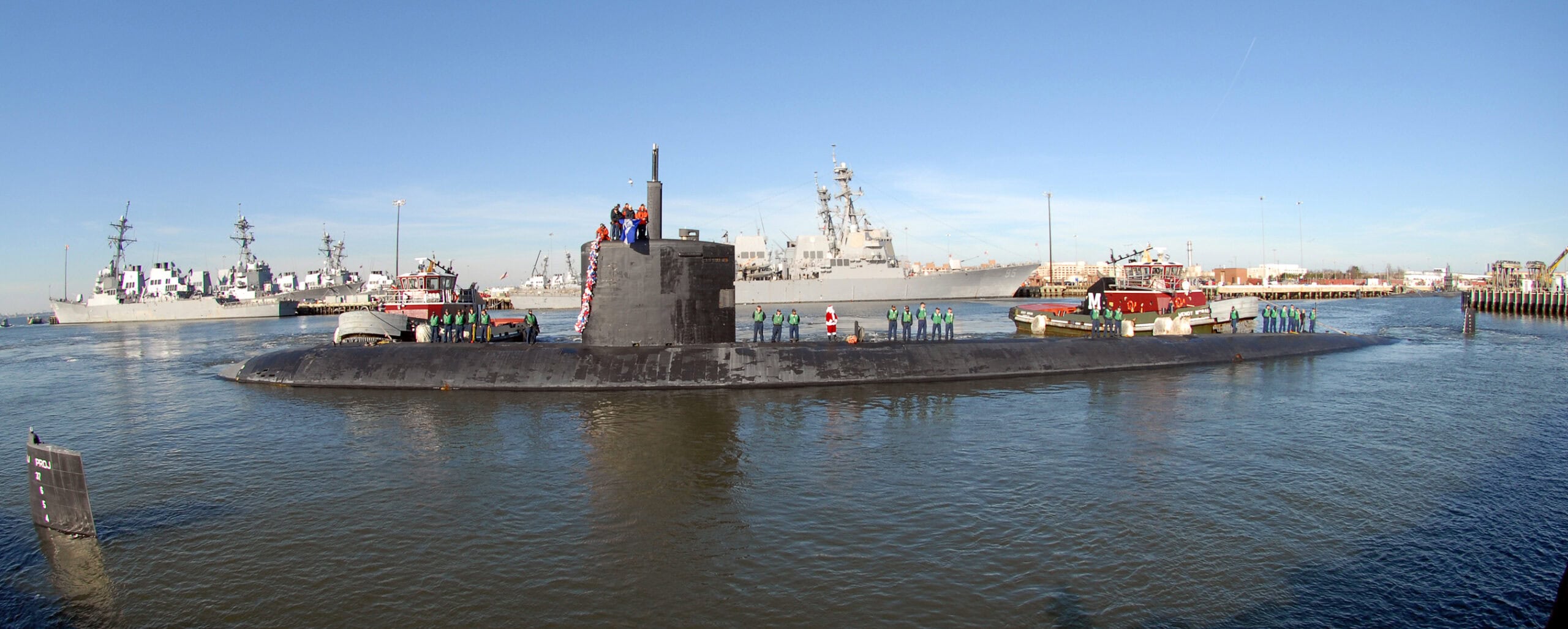 NORFOLK, Va. (Dec. 23, 2008) The Los-Angeles class attack submarine USS Boise (SSN 764) returns to Naval Station Norfolk following a scheduled deployment. While deployed, Boise participated in five anti-submarine warfare exercises with several European Allies and performed two missions that supported Commander, U.S. Sixth Fleet objectives and national security interests of the United States. (U.S. Navy photo by Mass Communication Specialist 1st Class Todd A. Schaffer (Released)