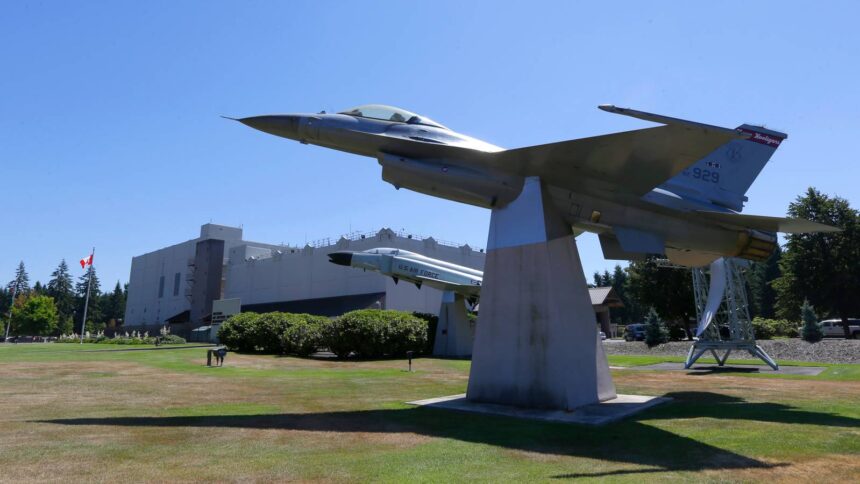 US Fighter Pilots Prepared to Ram Into Hijacked Airliner